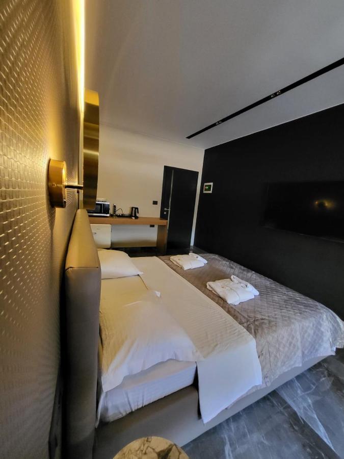 La Mirage Apartment 04 Tirana Kültér fotó